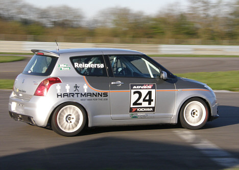 Nick Reimersø viste konkurrenterne bagkofangeren på Suzuki raceren denne gang!